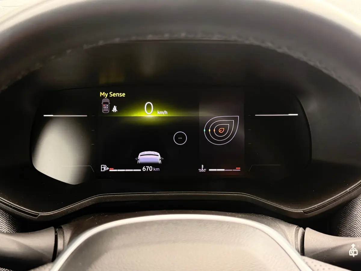 1.0 TCe 90 GPF techno | Led | Carplay | Winter pack
