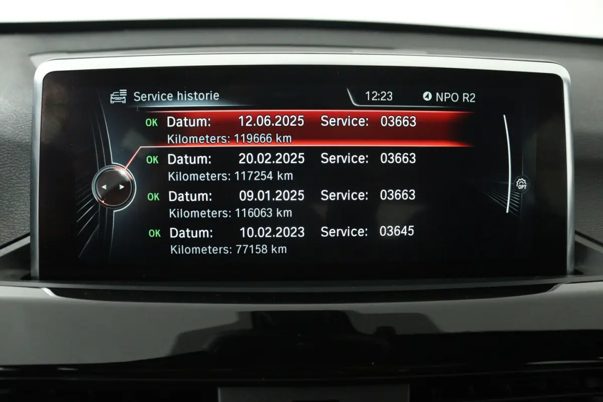 SDrive20i Corporate Lease High Executive (PANORAMADAK, CAMERA, STOELVERWARMING, HEAD-UP DI