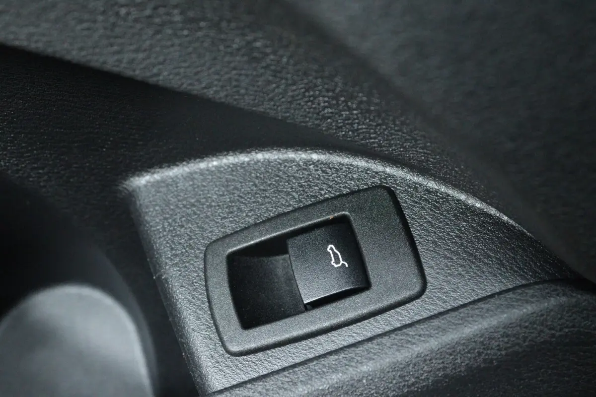 SDrive20i Corporate Lease High Executive (PANORAMADAK, CAMERA, STOELVERWARMING, HEAD-UP DI