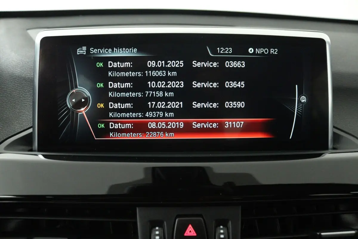 SDrive20i Corporate Lease High Executive (PANORAMADAK, CAMERA, STOELVERWARMING, HEAD-UP DI