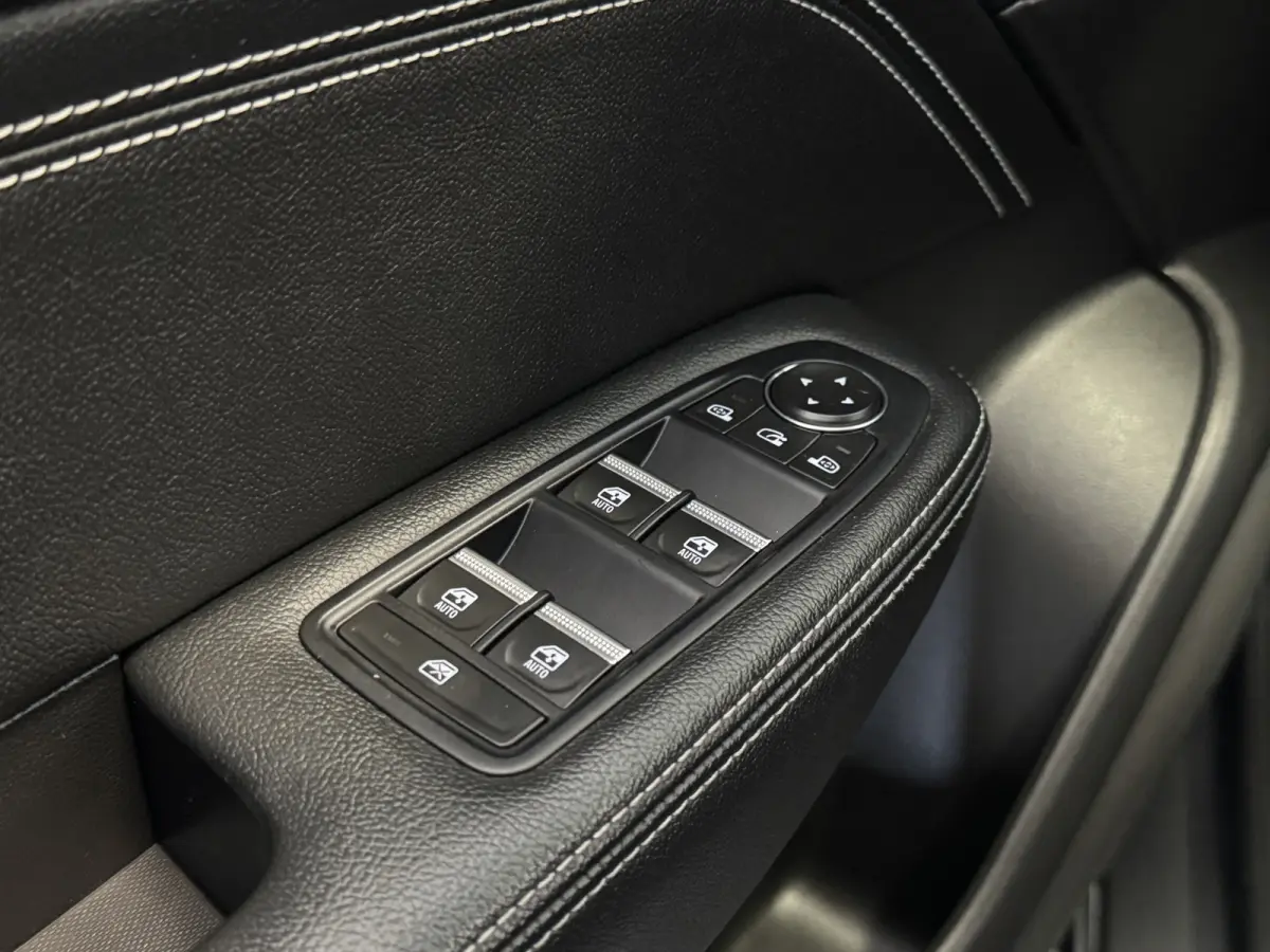 1.6 E-Tech hybrid 145 TECHNO CAMERA/ACC/HALF-LEDER