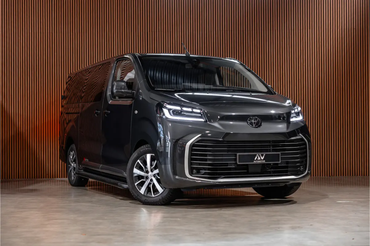 2.0 D-4D Professional DC L3H1 XL | LED | ACC | CarPlay | Camera | Stoel- en stuurwielverwarming | Trekhaak | Navigatie | Keyless entry | Dealer onderhouden | Tot 10 jaar garantie