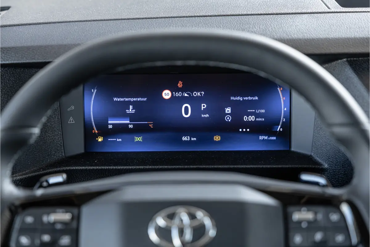 2.0 D-4D Professional DC L3H1 XL | LED | ACC | CarPlay | Camera | Stoel- en stuurwielverwarming | Trekhaak | Navigatie | Keyless entry | Dealer onderhouden | Tot 10 jaar garantie