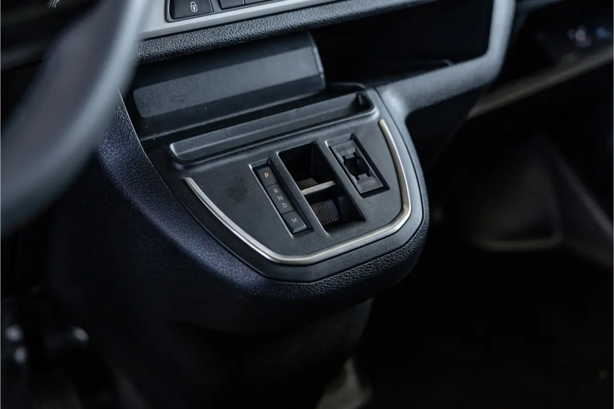 2.0 D-4D Professional DC L3H1 XL | LED | ACC | CarPlay | Camera | Stoel- en stuurwielverwarming | Trekhaak | Navigatie | Keyless entry | Dealer onderhouden | Tot 10 jaar garantie