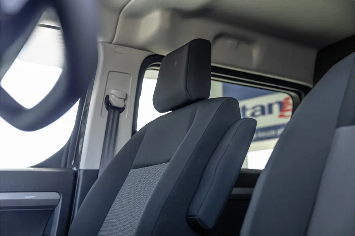 2.0 D-4D Professional DC L3H1 XL | LED | ACC | CarPlay | Camera | Stoel- en stuurwielverwarming | Trekhaak | Navigatie | Keyless entry | Dealer onderhouden | Tot 10 jaar garantie