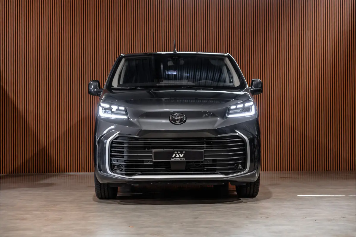 2.0 D-4D Professional DC L3H1 XL | LED | ACC | CarPlay | Camera | Stoel- en stuurwielverwarming | Trekhaak | Navigatie | Keyless entry | Dealer onderhouden | Tot 10 jaar garantie