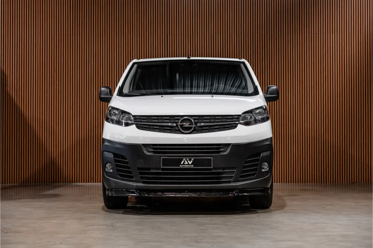 2.0 CDTI L2H1 | L+R Schuifdeur | Automaat | CarPlay | Camera | Stoelverwarming | Trekhaak | F1 Flippers | Cruise control | Bedrijfswageninrichting | 3-Zitter | Nieuwe APK