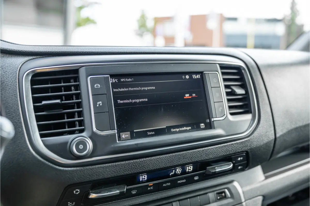 2.0 CDTI L2H1 | L+R Schuifdeur | Automaat | CarPlay | Camera | Stoelverwarming | Trekhaak | F1 Flippers | Cruise control | Bedrijfswageninrichting | 3-Zitter | Nieuwe APK