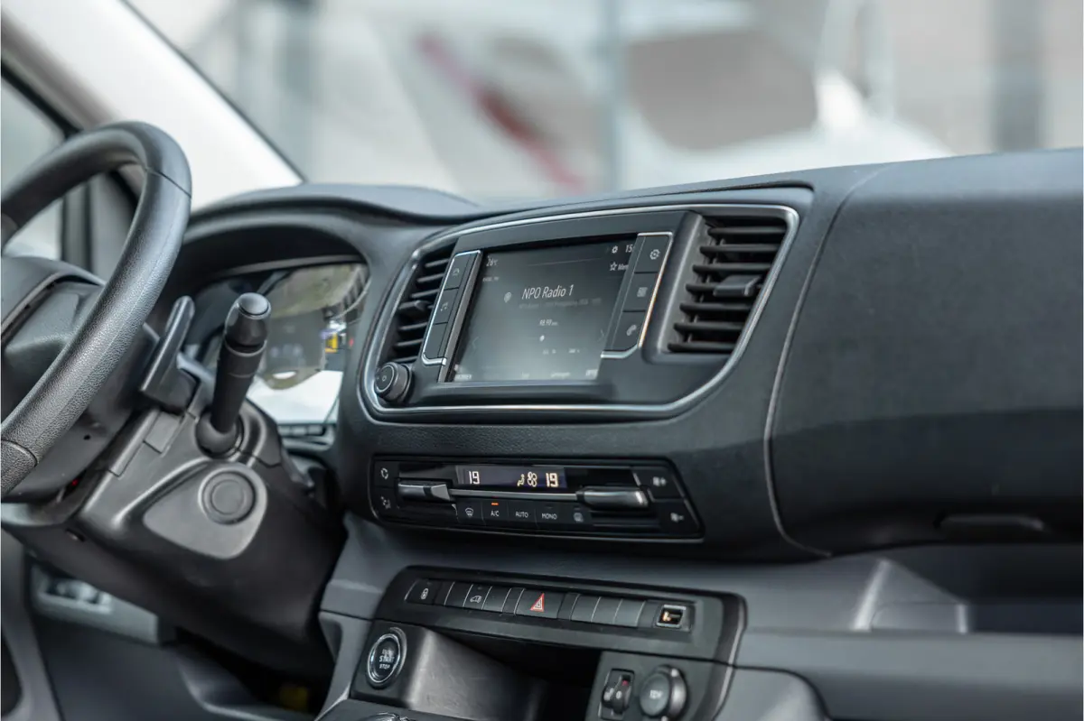 2.0 CDTI L2H1 | L+R Schuifdeur | Automaat | CarPlay | Camera | Stoelverwarming | Trekhaak | F1 Flippers | Cruise control | Bedrijfswageninrichting | 3-Zitter | Nieuwe APK