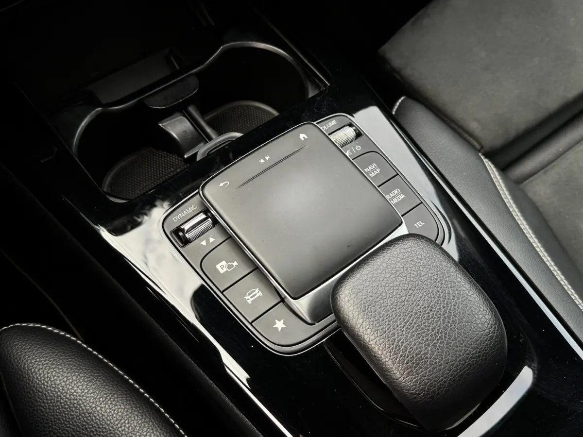 250 e AMG Night | Pano | Burmester | Camera | Carplay | Sfeerverlichting | Dodehoek