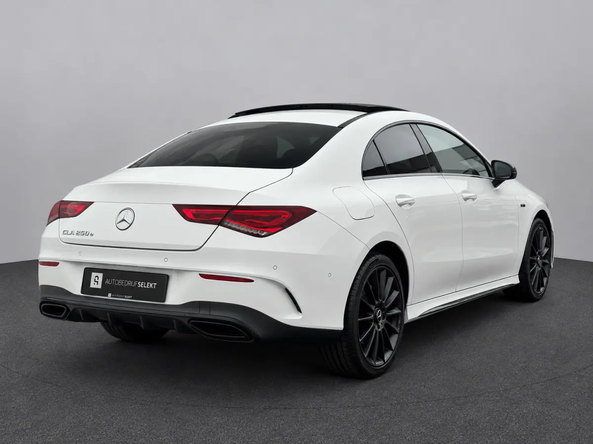 250 e AMG Night | Pano | Burmester | Camera | Carplay | Sfeerverlichting | Dodehoek