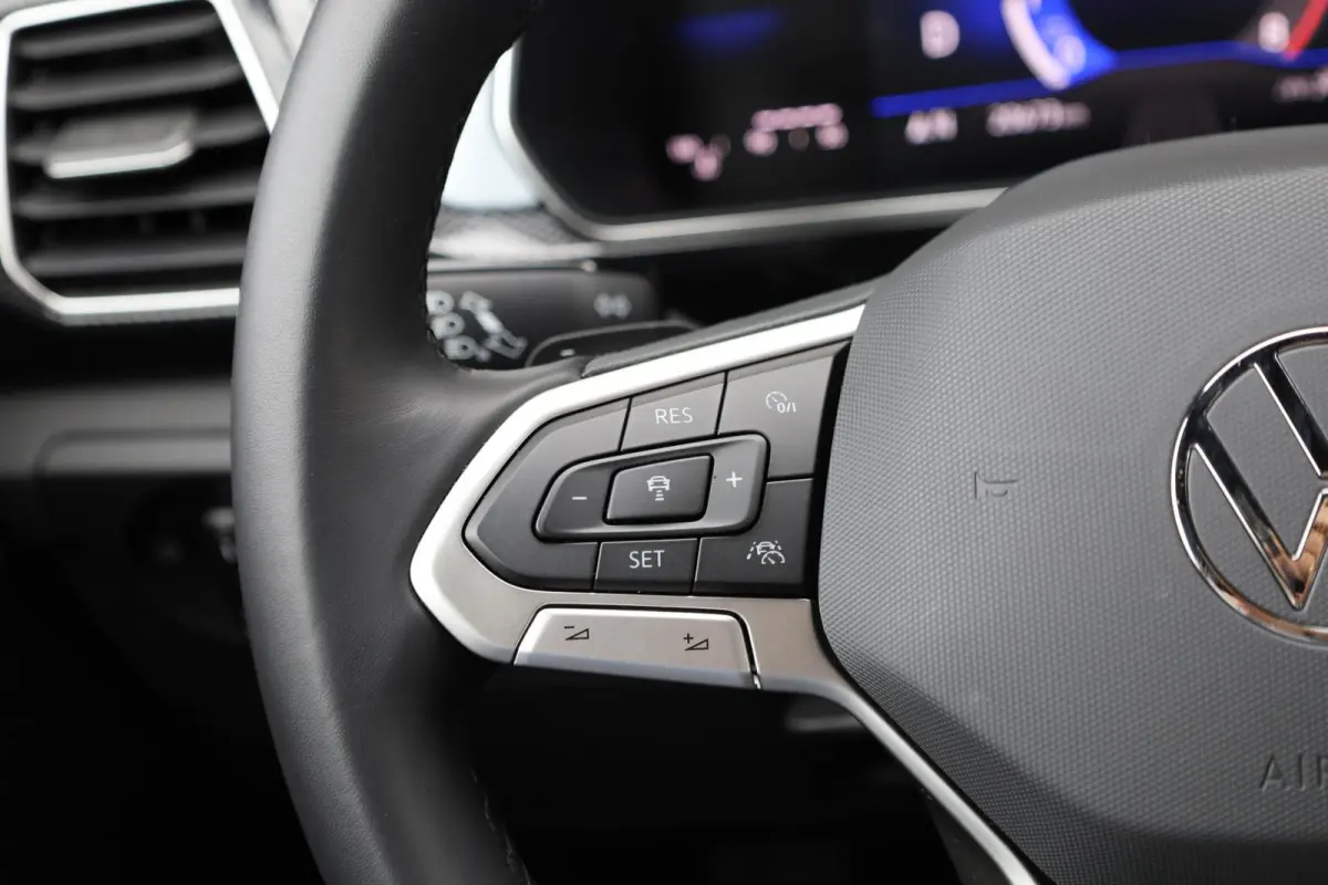 1.0 TSI 115pk DSG Life Edition | Trekhaak Afneembaar | Stoelverwarming | Navigatie | Achteruitrijcamera