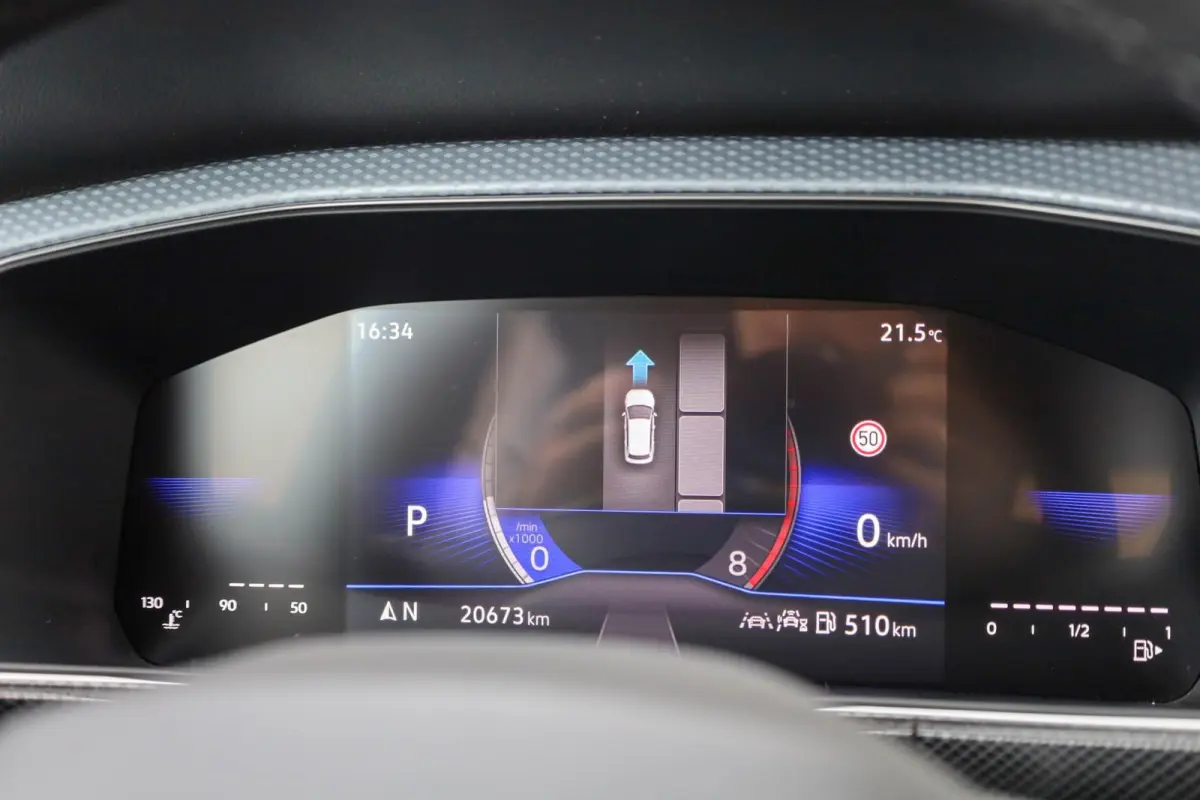 1.0 TSI 115pk DSG Life Edition | Trekhaak Afneembaar | Stoelverwarming | Navigatie | Achteruitrijcamera