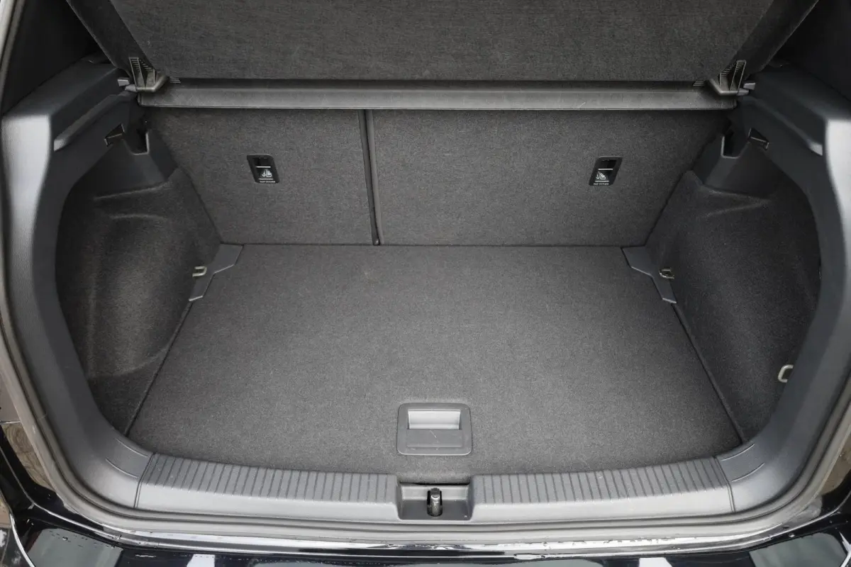 1.0 TSI 115pk DSG Life Edition | Trekhaak Afneembaar | Stoelverwarming | Navigatie | Achteruitrijcamera