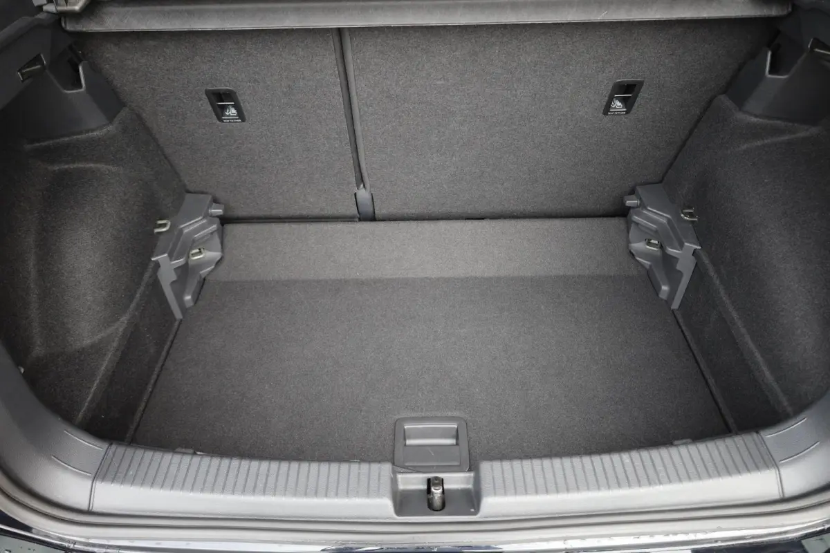 1.0 TSI 115pk DSG Life Edition | Trekhaak Afneembaar | Stoelverwarming | Navigatie | Achteruitrijcamera