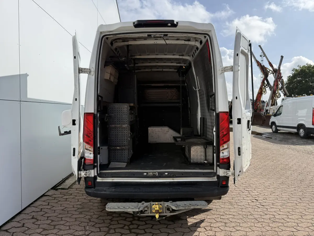 35C14 2.3 L2H2 Dubbellucht Airco Cruise control Camera Trekhaak 3,5t Inbouw lucht geveerde stoel