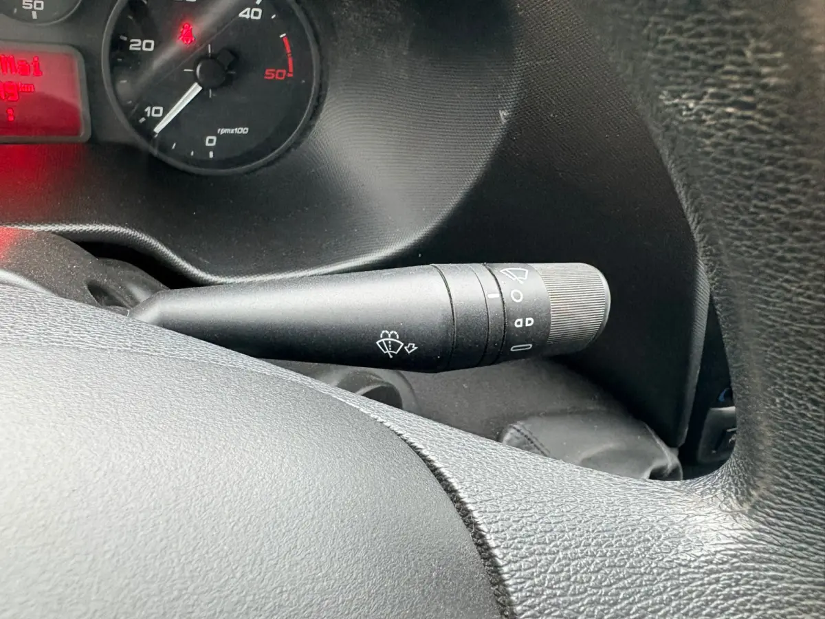 35C14 2.3 L2H2 Dubbellucht Airco Cruise control Camera Trekhaak 3,5t Inbouw lucht geveerde stoel