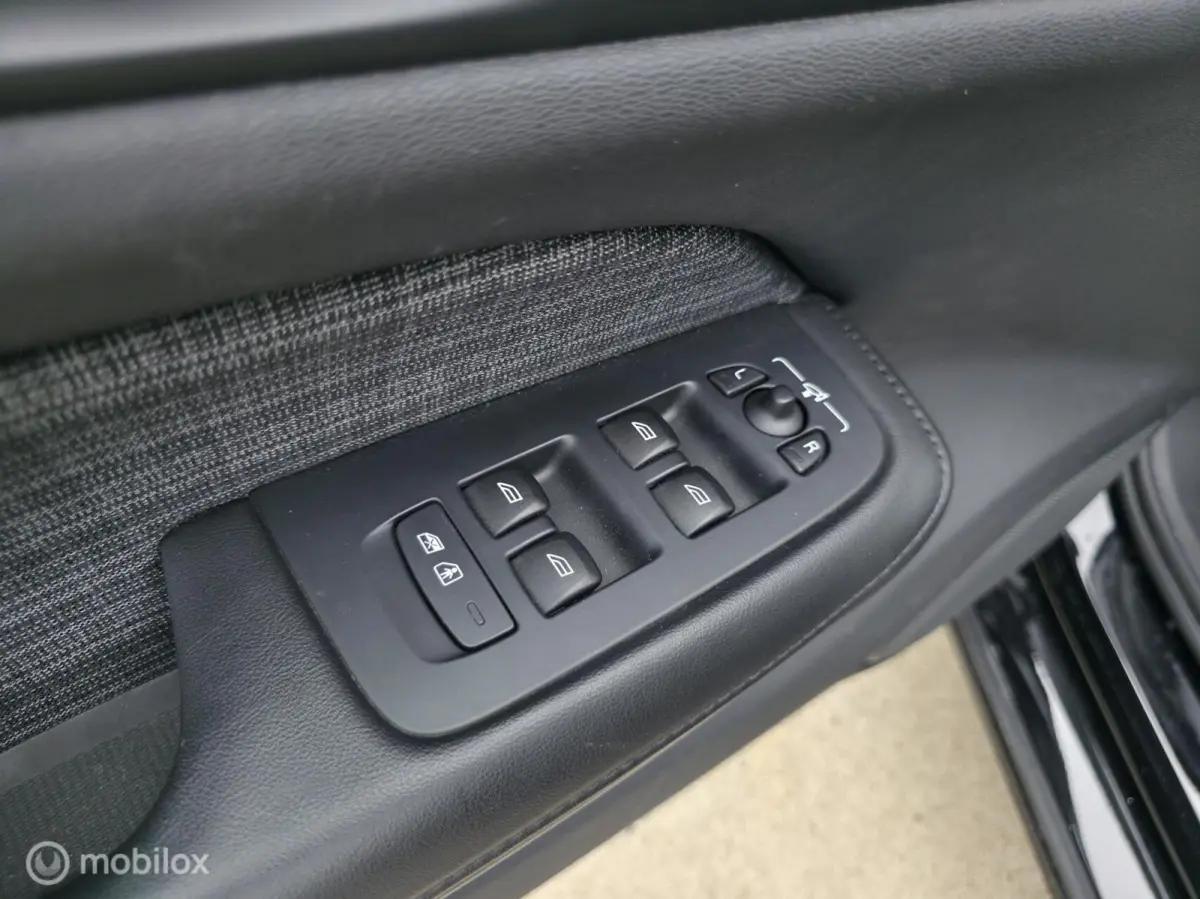 2.0 T6 Plug-in hybrid AWD / Carplay / Stoelverw.