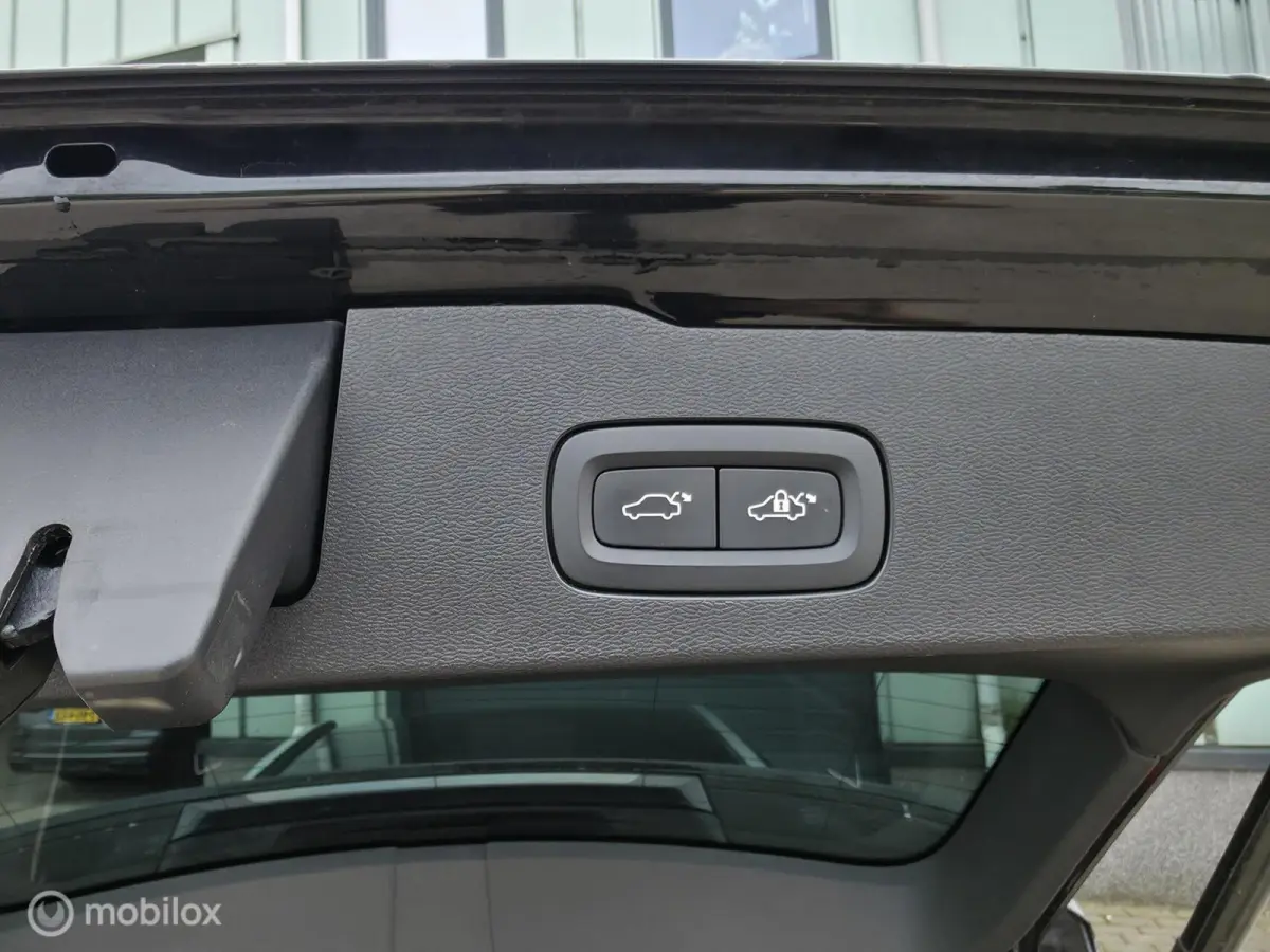 2.0 T6 Plug-in hybrid AWD / Carplay / Stoelverw.