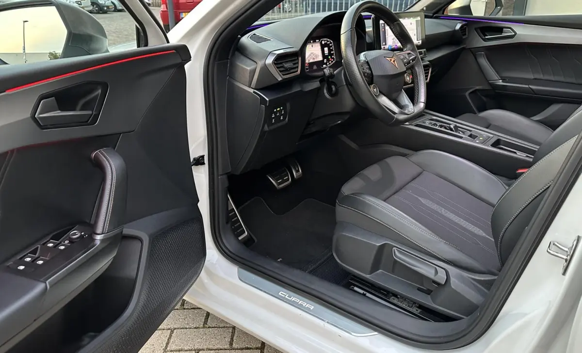 2.0 TSI VZ 300PK PANO/SFEERVERL/CARPLAY/STOELVW