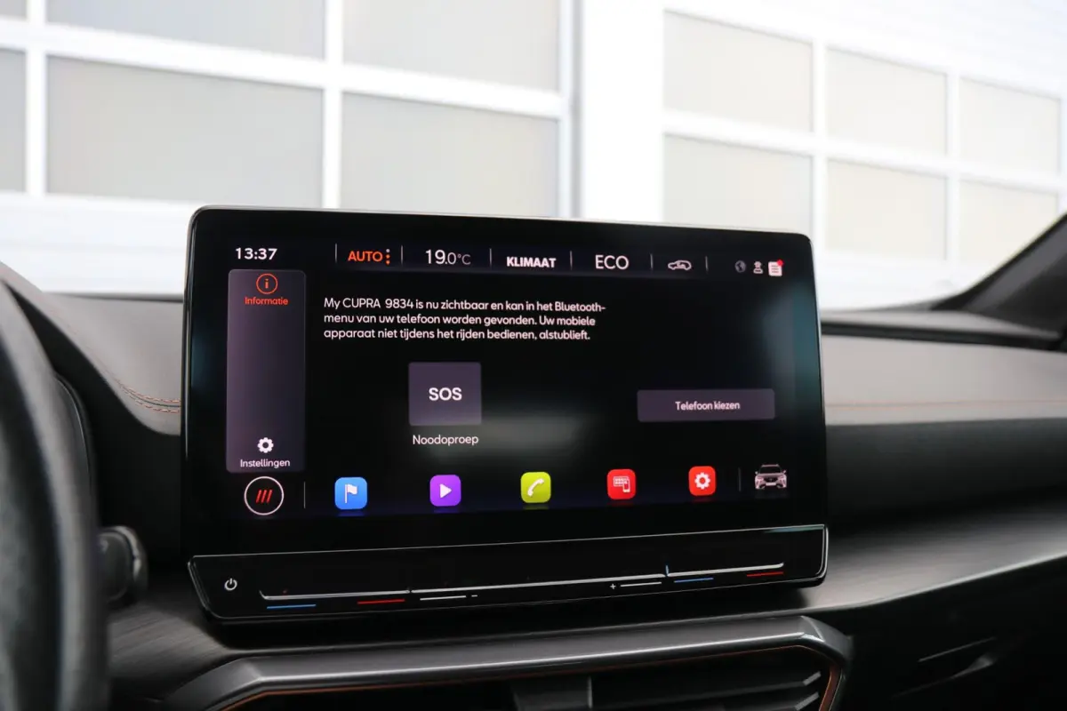 1.4 e-Hybrid 204pk Business | SoH 97% | Navigatie | Achteruitrijcamera | App Connect | Dodehoeksensor
