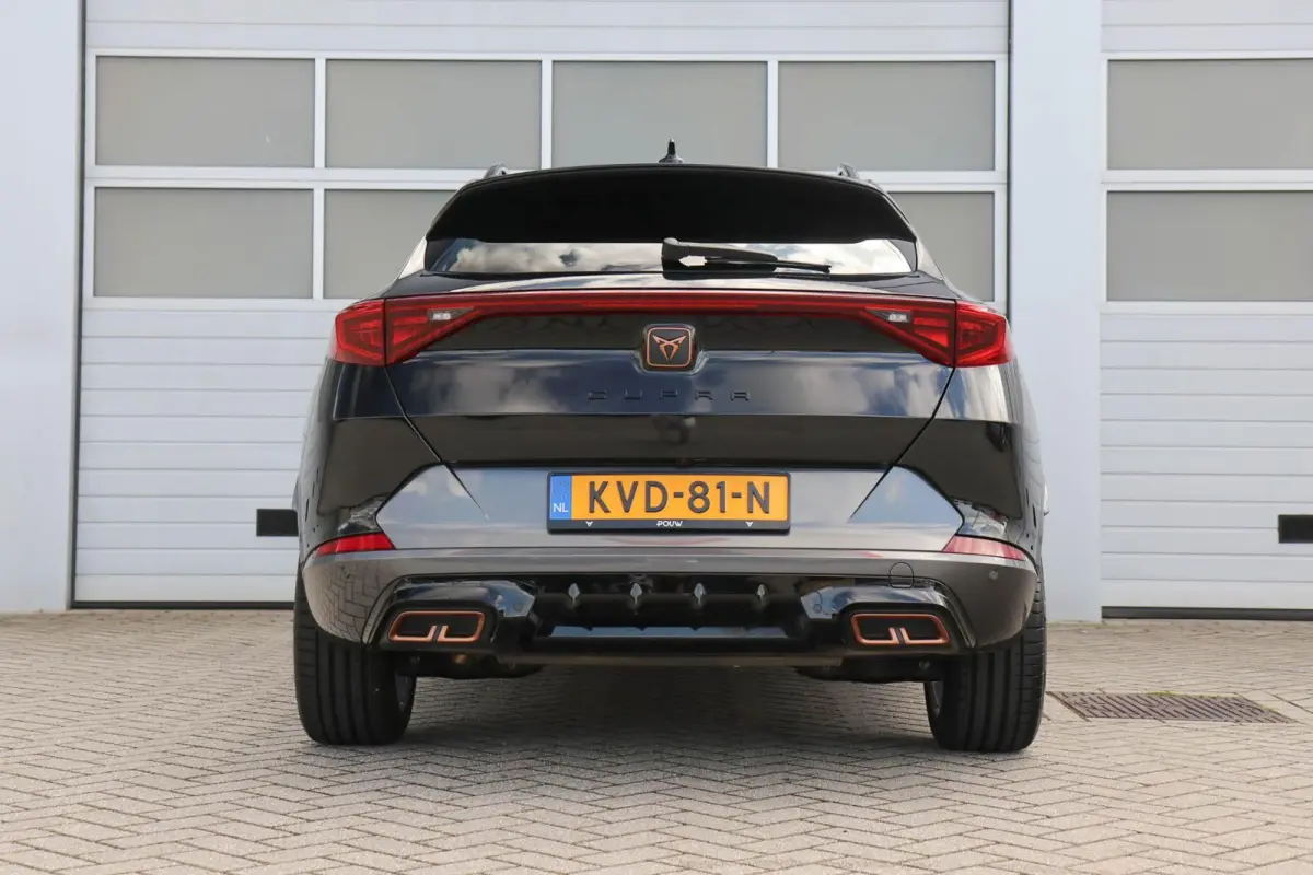 1.4 e-Hybrid 204pk Business | SoH 97% | Navigatie | Achteruitrijcamera | App Connect | Dodehoeksensor