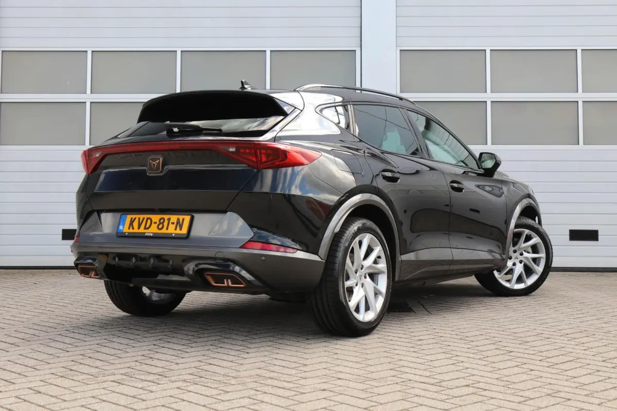 1.4 e-Hybrid 204pk Business | SoH 97% | Navigatie | Achteruitrijcamera | App Connect | Dodehoeksensor