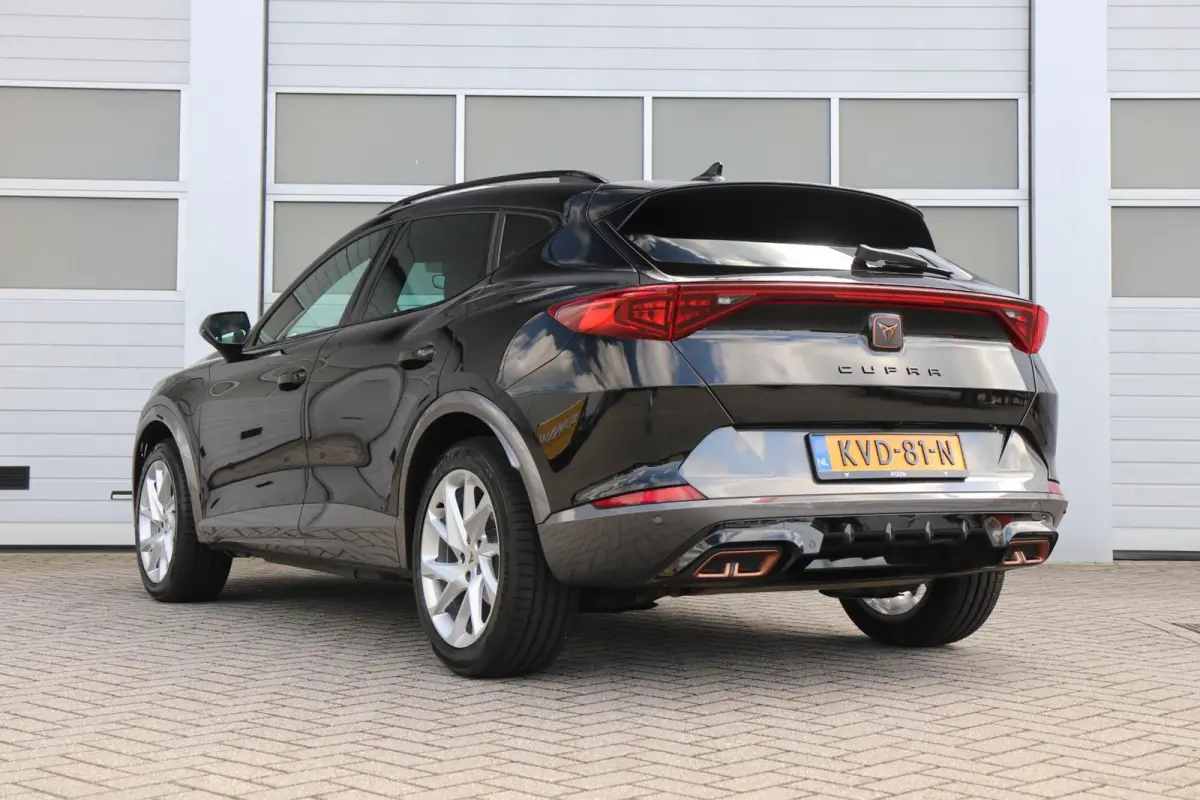 1.4 e-Hybrid 204pk Business | SoH 97% | Navigatie | Achteruitrijcamera | App Connect | Dodehoeksensor