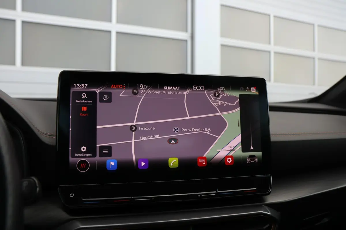 1.4 e-Hybrid 204pk Business | SoH 97% | Navigatie | Achteruitrijcamera | App Connect | Dodehoeksensor