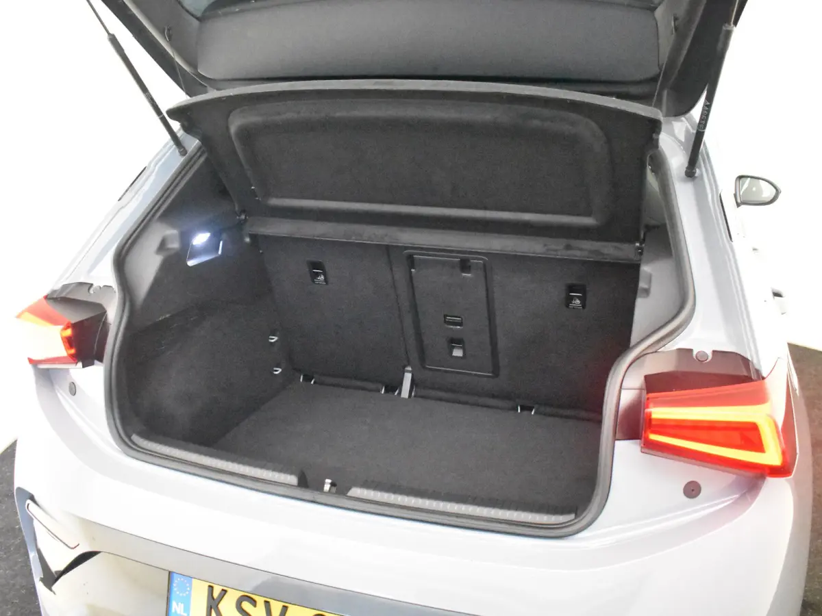 Copper Edition 82kWh l WLTP tot 556km! l Camera l Stoel/stuurverwarming l Half Leder l 19" l 231PK! l Parkeersensoren l Cr Control l Elektr. Inklapbare Buitenspiegels l Navi | DAB | LED