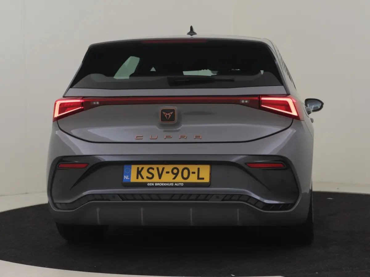 Copper Edition 82kWh l WLTP tot 556km! l Camera l Stoel/stuurverwarming l Half Leder l 19" l 231PK! l Parkeersensoren l Cr Control l Elektr. Inklapbare Buitenspiegels l Navi | DAB | LED