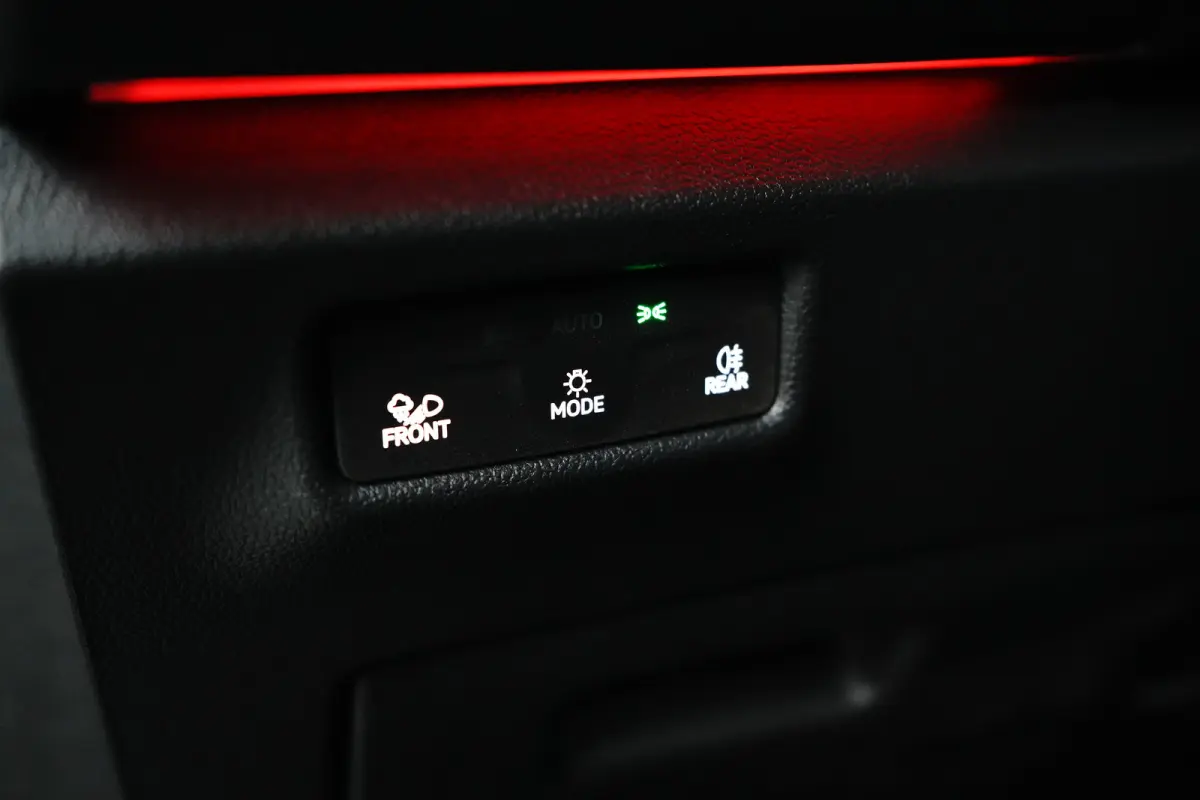 1.5 TSI eHybrid 204 pk Elegance | Wegklapbare Trekhaak | Achteruitrijcamera | Cruise control adaptief |