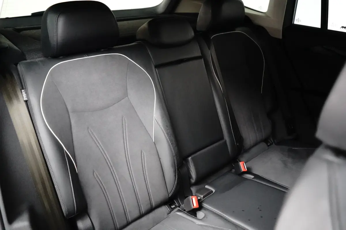 1.5 TSI eHybrid 204 pk Elegance | Wegklapbare Trekhaak | Achteruitrijcamera | Cruise control adaptief |