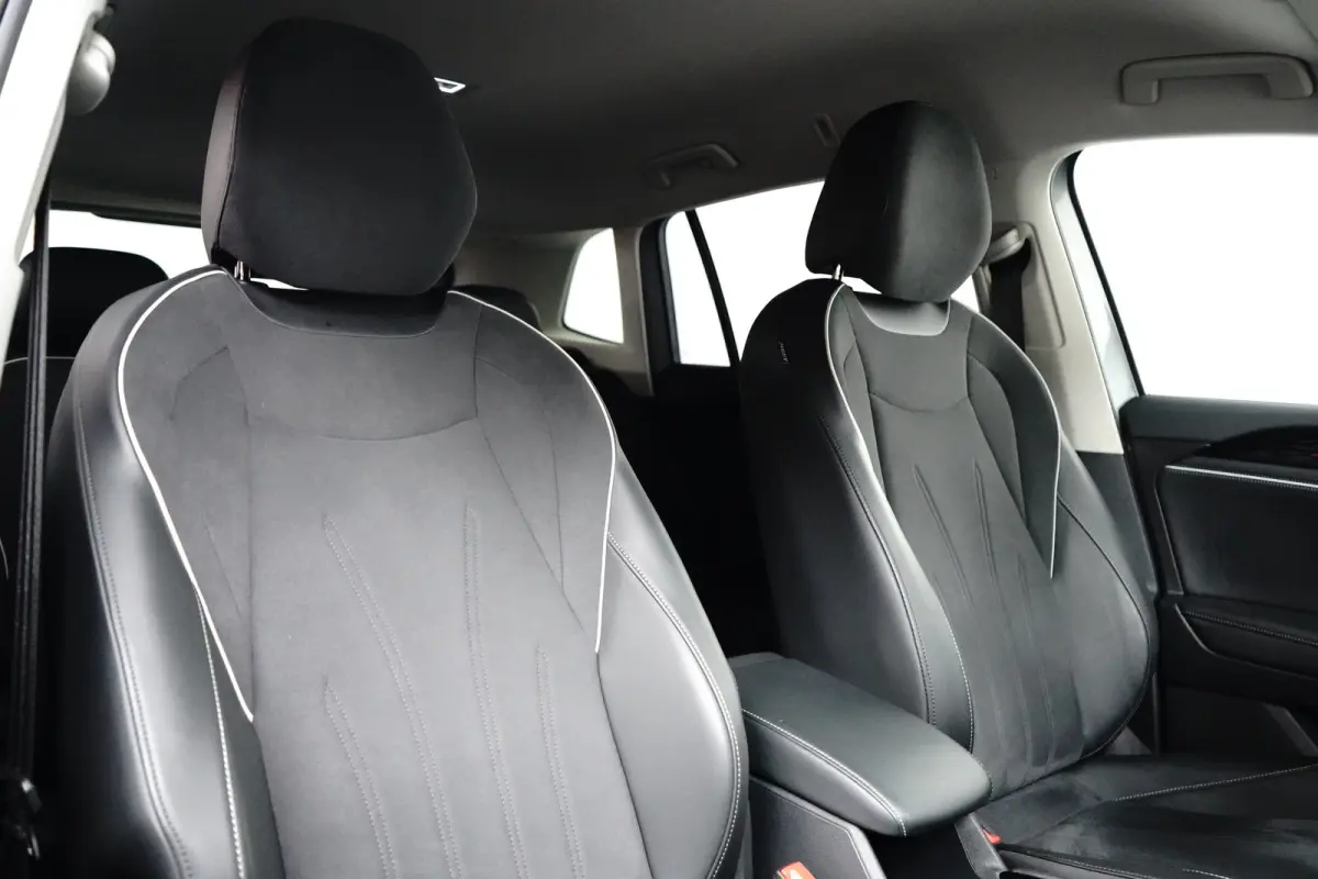 1.5 TSI eHybrid 204 pk Elegance | Wegklapbare Trekhaak | Achteruitrijcamera | Cruise control adaptief |