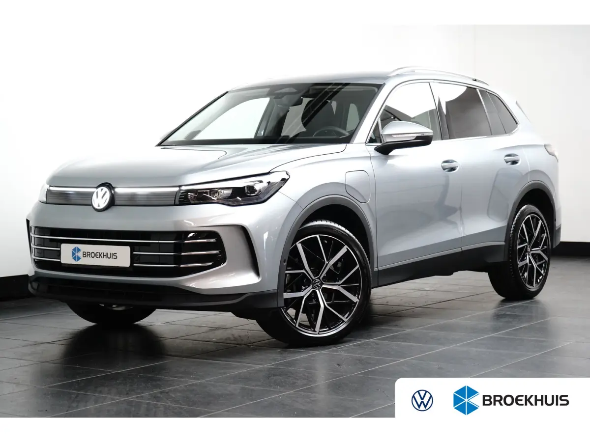 1.5 TSI eHybrid 204 pk Elegance | Wegklapbare Trekhaak | Achteruitrijcamera | Cruise control adaptief |
