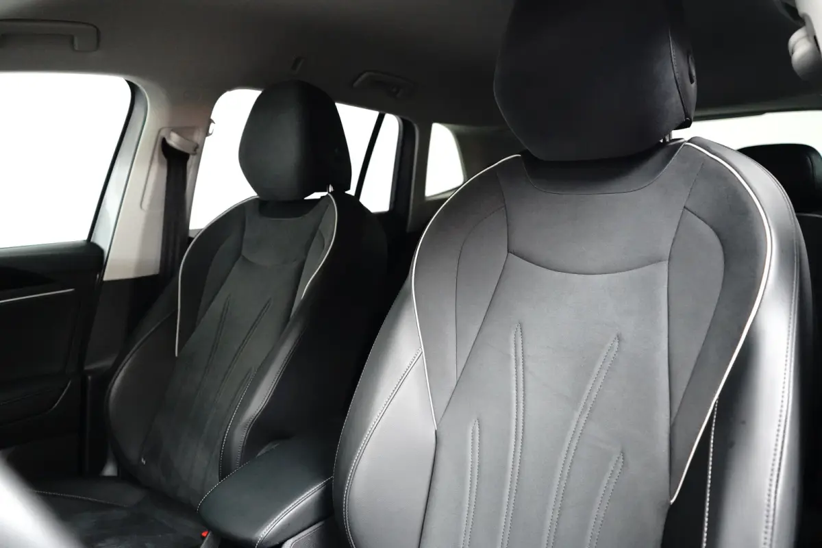 1.5 TSI eHybrid 204 pk Elegance | Wegklapbare Trekhaak | Achteruitrijcamera | Cruise control adaptief |