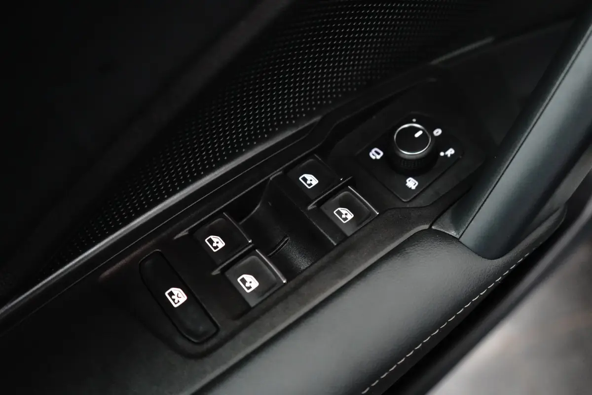 1.5 TSI eHybrid 204 pk Elegance | Wegklapbare Trekhaak | Achteruitrijcamera | Cruise control adaptief |
