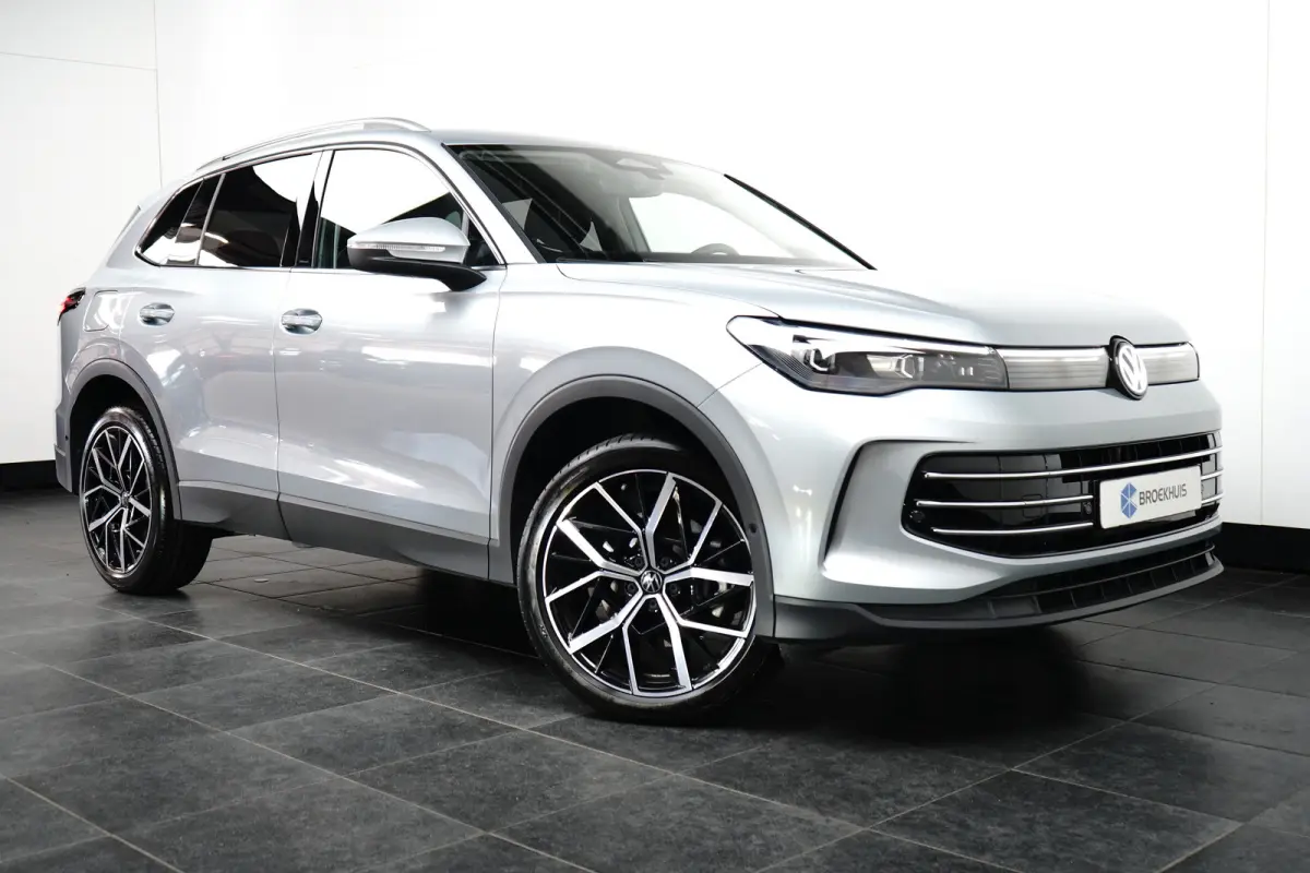 1.5 TSI eHybrid 204 pk Elegance | Wegklapbare Trekhaak | Achteruitrijcamera | Cruise control adaptief |
