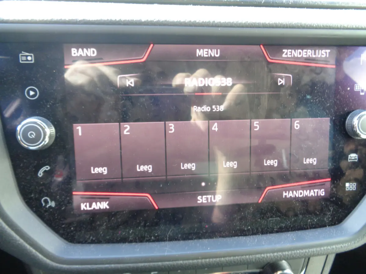 1.0 TSI FR Business Intense ECC, PDC V+A, Camera, Carplay/ android, LMV 17.inch, 6 versnellingen