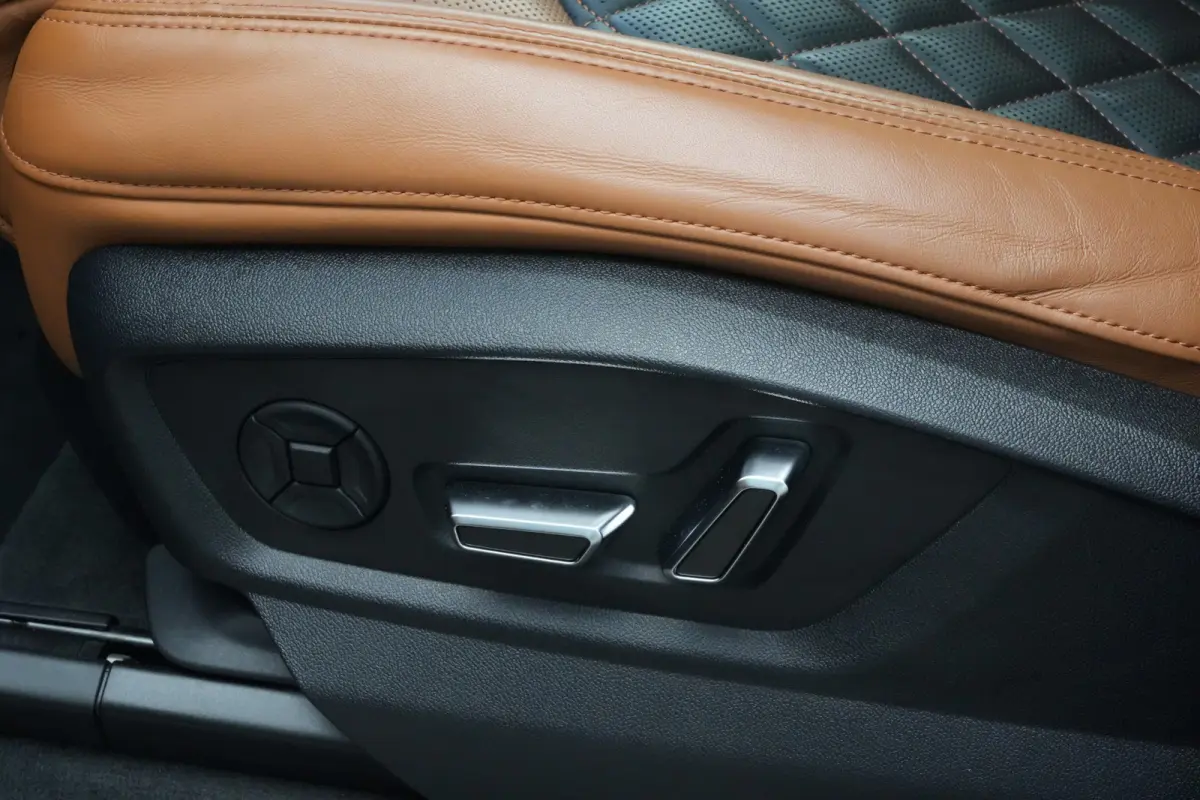60 TFSI e Quattro Pro Line S Competition | 489 PK | PHEV | Audi Exclusive | Pano | 360° Camera | Trekhaak Audi Q7 60 TFSI e quattro Pro Line S Competition 489 PK Plug-in Hybrid met 3.0 V6 b