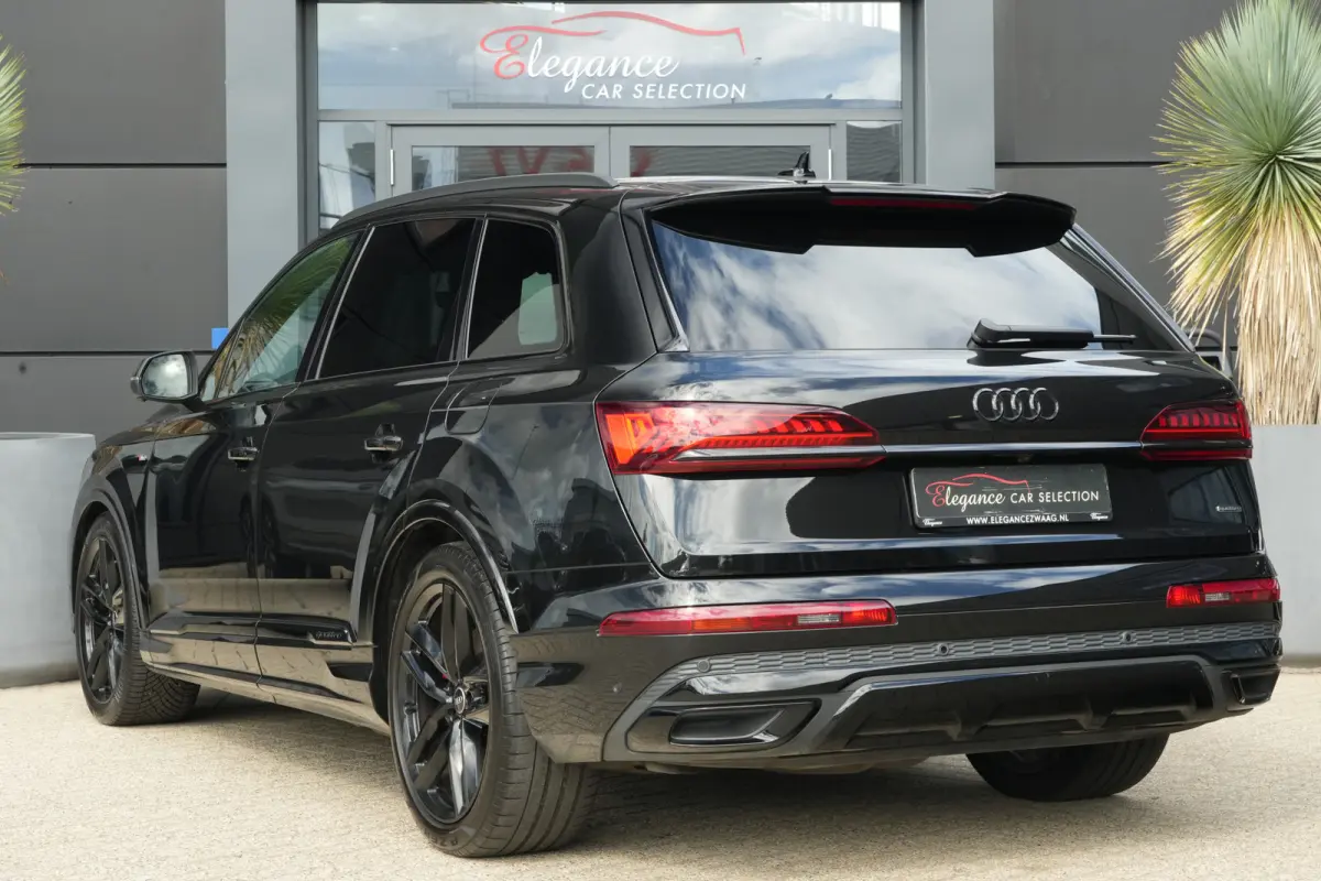 60 TFSI e Quattro Pro Line S Competition | 489 PK | PHEV | Audi Exclusive | Pano | 360° Camera | Trekhaak Audi Q7 60 TFSI e quattro Pro Line S Competition 489 PK Plug-in Hybrid met 3.0 V6 b