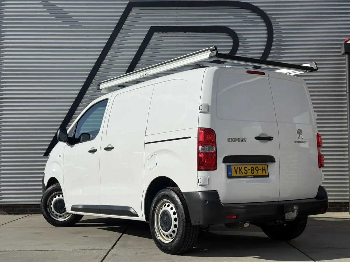 2.0 BlueHDI 120 Compact Premium 1e Eigenaar|Camera|Carplay|Trekhaak|Imperiaal|Cruise|Airco|N.A.P|Nieuwe APK bij aflevering