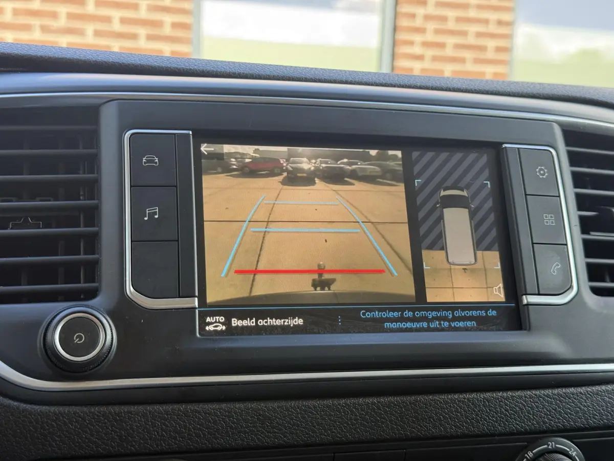 2.0 BlueHDI 120 Compact Premium 1e Eigenaar|Camera|Carplay|Trekhaak|Imperiaal|Cruise|Airco|N.A.P|Nieuwe APK bij aflevering