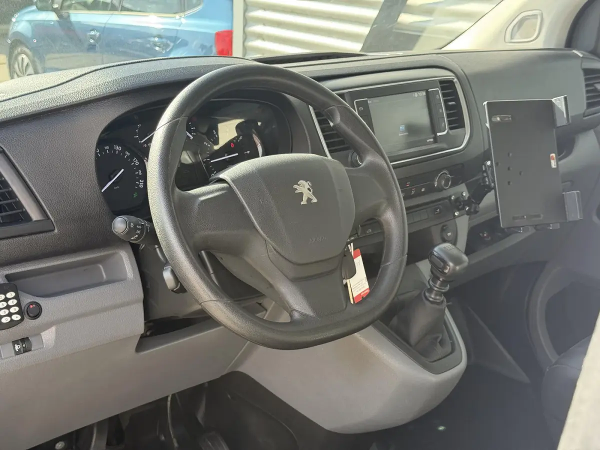 2.0 BlueHDI 120 Compact Premium 1e Eigenaar|Camera|Carplay|Trekhaak|Imperiaal|Cruise|Airco|N.A.P|Nieuwe APK bij aflevering