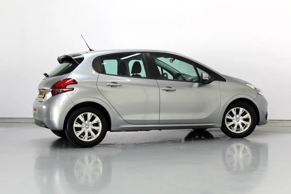 1.2 PureTech Blue Lease Active 83PK, RIJKLAAR | AIRCO | 5DRS | CRUISE CONTROLE | NAVIGATIE