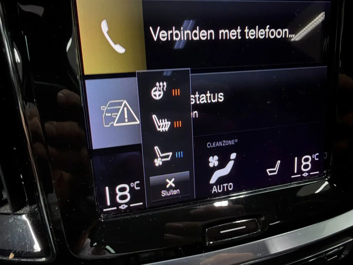 2.0 T8 Recharge AWD R-Design PANO/MASSAGE+M-LEDER/B&W/360CAM/NAVI/H-UP///
