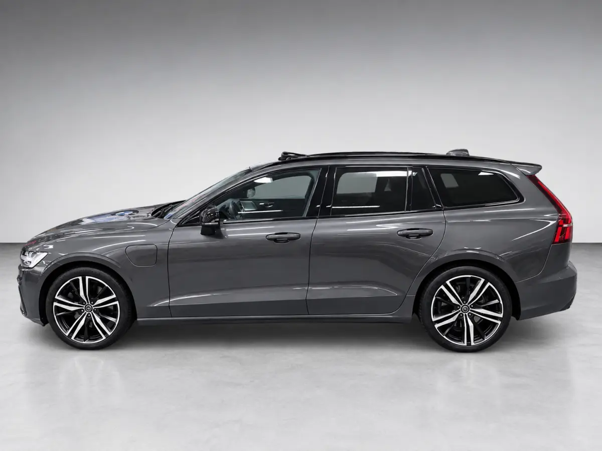 2.0 T8 Recharge AWD R-Design PANO/MASSAGE+M-LEDER/B&W/360CAM/NAVI/H-UP///