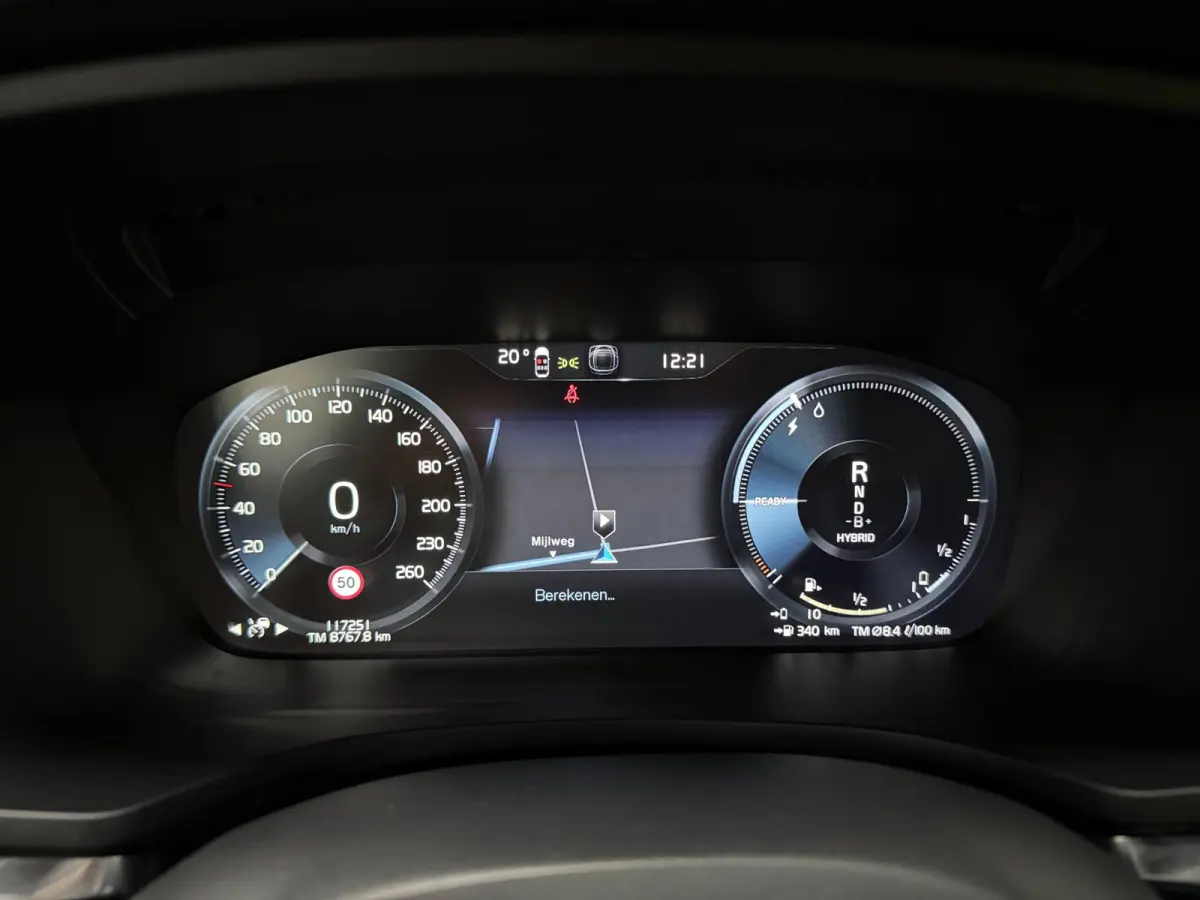 2.0 T8 Recharge AWD R-Design PANO/MASSAGE+M-LEDER/B&W/360CAM/NAVI/H-UP///