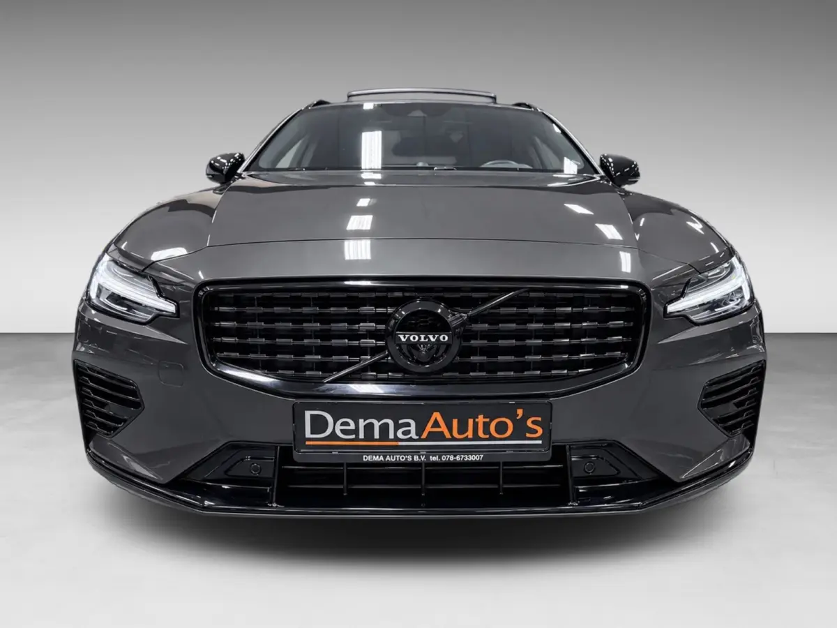 2.0 T8 Recharge AWD R-Design PANO/MASSAGE+M-LEDER/B&W/360CAM/NAVI/H-UP///