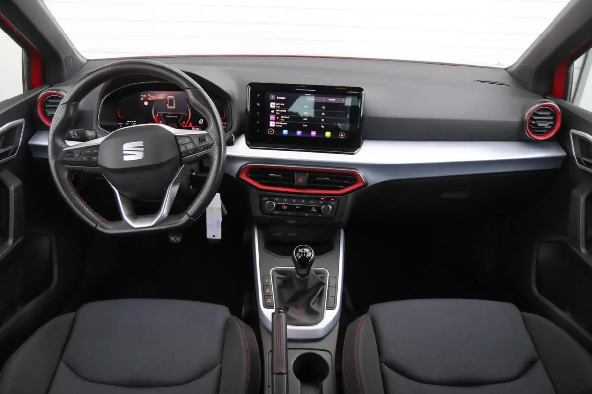1.0 TSI 115pk FR | Navigatie | Clima | Parkeersensoren Achter